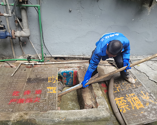 铁门关清掏化粪池
